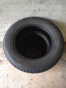 205/65R16C Nokian Hakkapeliitta C4 M+S (8,5-9мм) (2 фото из 2)