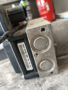 Müüa BMW ABS pump/plokk DSC moodul 34516775730 (3 foto / 4)