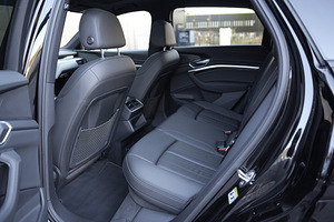 Audi e-tron 50 Quattro 230 кВт (13 фото из 15)