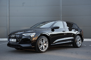 Audi e-tron 50 Quattro 230 кВт (4 фото из 15)