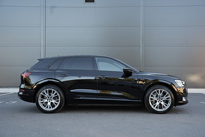 Audi e-tron 50 Quattro 230 кВт (2 фото из 15)