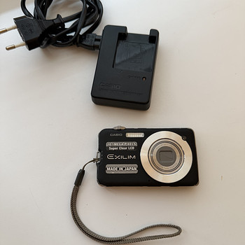 Камера Casio Exilim EX-S10