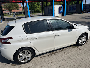 Peugeot 308 2013 1.6 92kW (2 foto / 9)