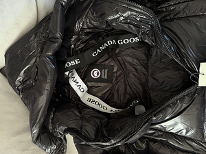 Пуховик Canada Goose Crofton (S) (2 фото из 5)