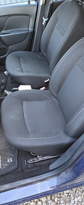 Dacia Logan (11 фото из 15)
