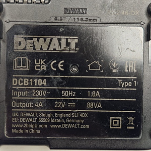 Зарядное устройство Dewalt DCB1104 (4 фото из 5)