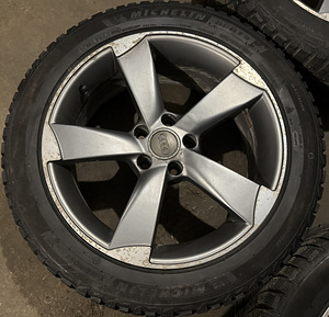 18 5x112 диски Audi Rotor + шипованные шины Michelin 255/45 (4 фото из 7)