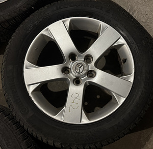 ‘17 5x114.3 оригинальные диски Mazda 6 + шипованные шины 225/55 (2 фото из 7)