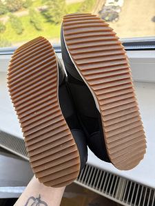 Кроссовки armani (3 фото из 3)