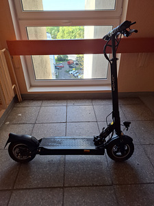 Самокат Joyor Y8-S (1 фото из 4)
