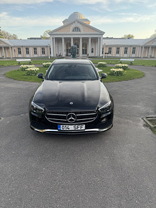 Mersedes Benz e220 (4 foto / 6)