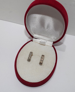 Золотые серьги 585 пробы с бриллиантами 4.30 г (2 фото из 4)
