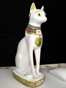 Статуэтка египетская кошка Бастет (25 см) (4 фото из 5)