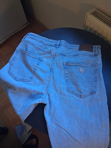 GUESS TEKSAD/ Джинсы (2 фото из 2)