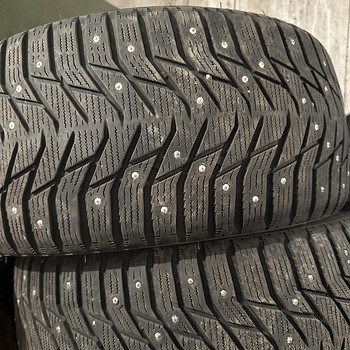 235/35R19 Sailun Ice Blazer WST3