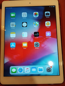 iPad Air (1 foto / 4)