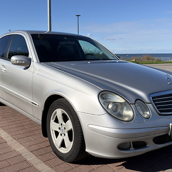 MERCEDES-BENZ E 200 CDI