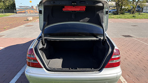 MERCEDES-BENZ E 200 CDI (9 foto / 10)