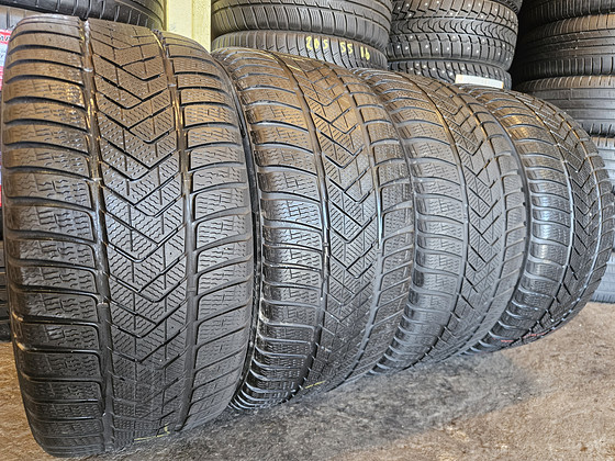 255 40 R 18 Pirelli Winter Sottozero 3