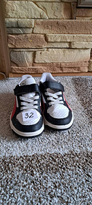 PUMA laste tossud, suurus 32 (1 foto / 3)