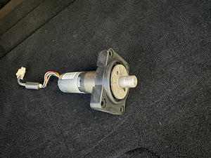 Колёсный мотор для робота-газонокосилки Husqvarna 310/315/315X (1 фото из 3)