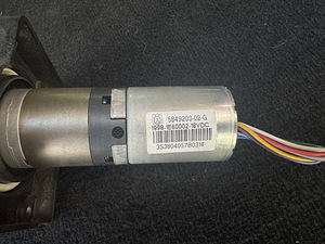 Колёсный мотор для робота-газонокосилки Husqvarna 310/315/315X (2 фото из 3)