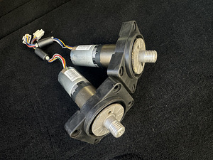 Колёсный мотор для робота-газонокосилки Husqvarna 310/315/315X (3 фото из 3)