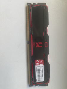 DDR4 8GB (1 foto / 2)