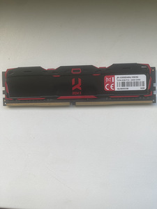 DDR4 8GB (2 foto / 2)