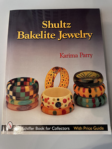 Книги для коллекционеров (3 фото из 9)