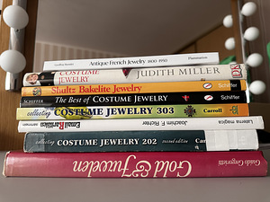Книги для коллекционеров (9 фото из 9)