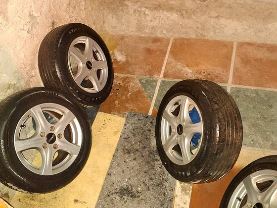 Suverehvid + veljed R15 195/65