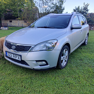 Kia ceed (2 foto / 5)
