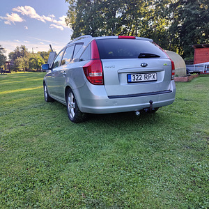 Kia ceed (3 foto / 5)