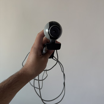 Logitech C250 — веб-камера со встроенным микрофоном