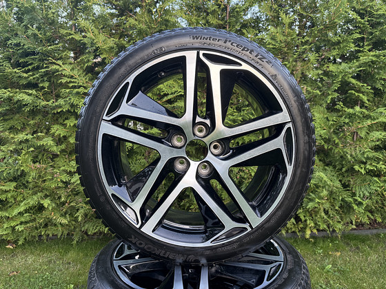 225/40 R18 Hankook lamellrehvid valuvelgedel