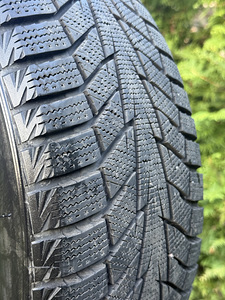 225/40 R18 Hankook lamellrehvid valuvelgedel (3 foto / 5)
