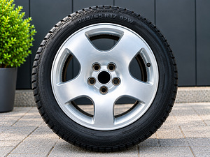 Tagavararatas Michelin 225/55/17 (1 foto / 2)
