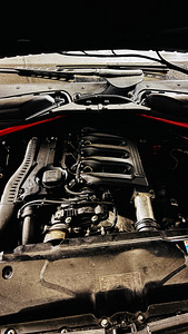 BMW e60 (7 foto / 10)