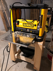 Paksusmasin DEWALT DW733 (1 foto / 1)