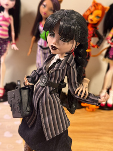 Wednesday x Monster high (3 foto / 3)
