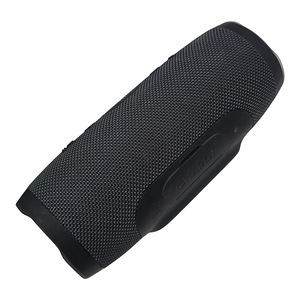 Bluetooth Колонка JBL Charge Essential (4 фото из 5)