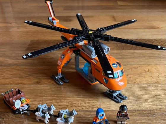 Продам набор LEGO City Арктический вертолёт, 8–11 лет