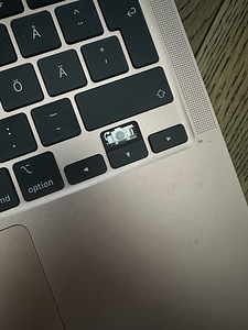 MacBook Air 2020 M1 | 8GB RAM | 512GB SSD (4 foto / 10)