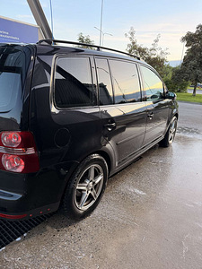Vw touran (7 foto / 11)