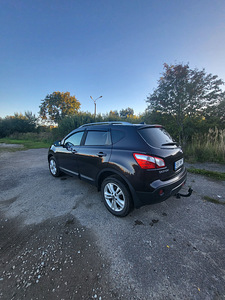 Nissan Qashqai (2 фото из 9)