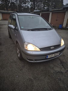 Ford Galaxy (2 фото из 4)