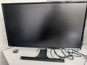 27" PLS monitor Samsung LS27E390HS nagu uus (3 foto / 6)