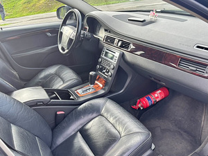 Volvo S80 (2 фото из 6)