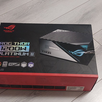 ASUS ROG THOR 1200W PLATINUM 2